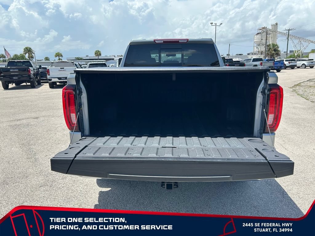 Used 2025 Sterling Metallic GMC SLT image 10