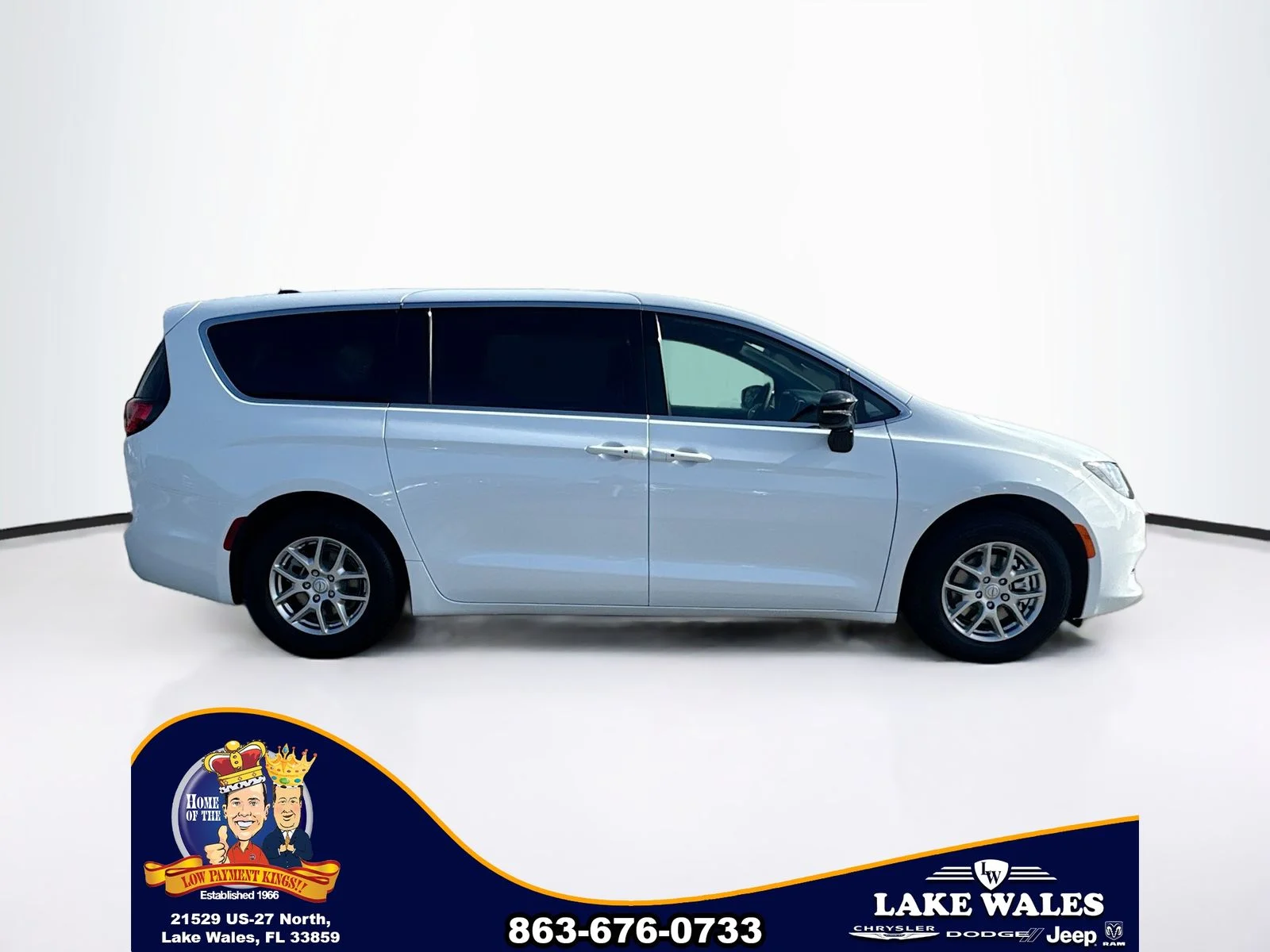 New 2026 Bright White Clear-Coat Exterior Paint Chrysler  image 7