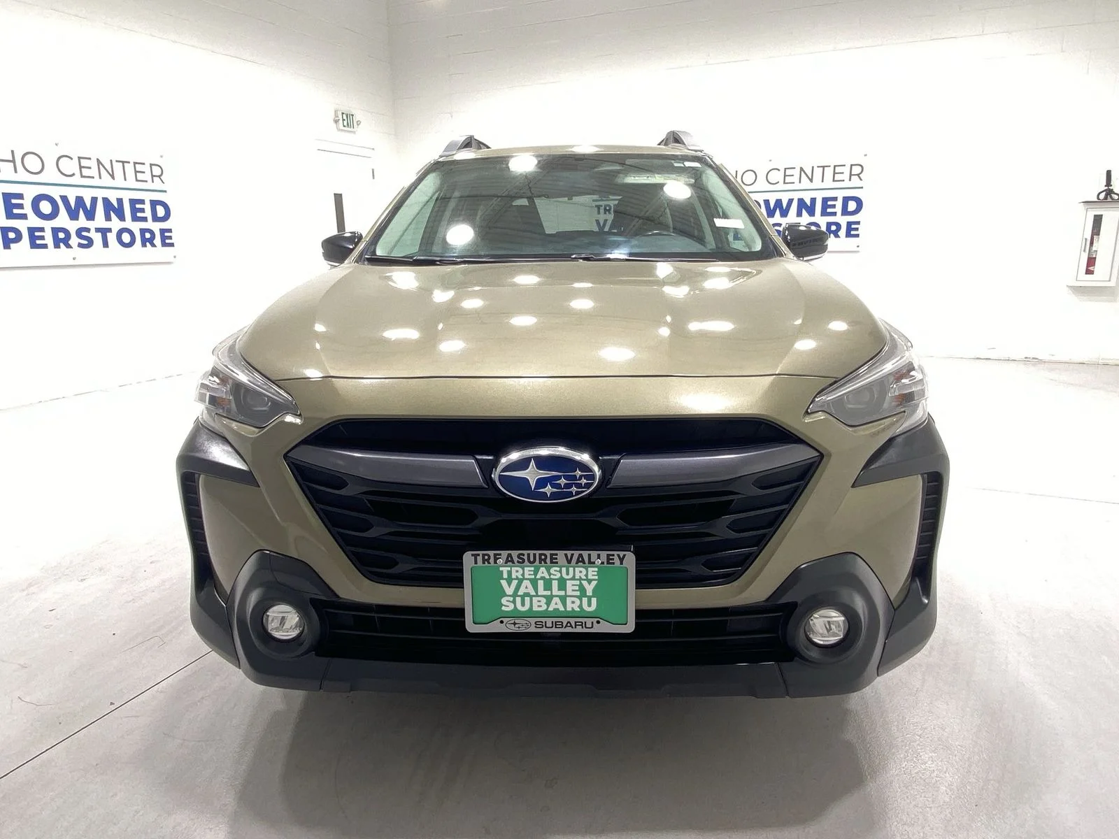 Used 2024 Brown Subaru Premium image 3