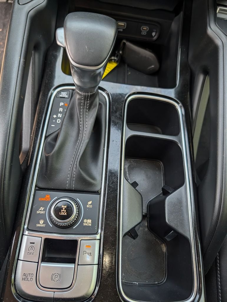 Used 2023 Black Kia S image 27