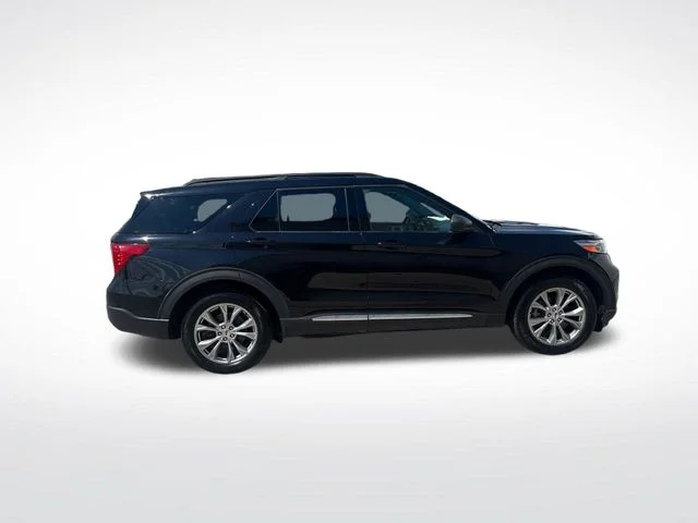 Used 2020 Black Ford XLT image 6