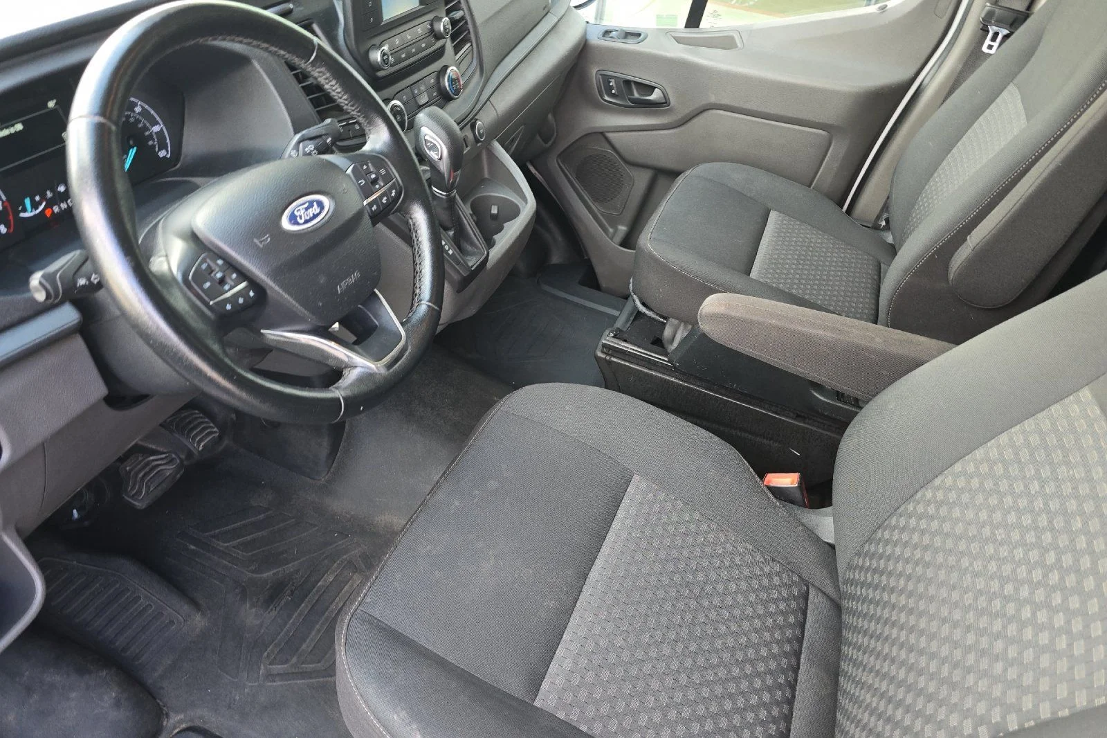 2020 Ford Transit Van Base - Photo 9