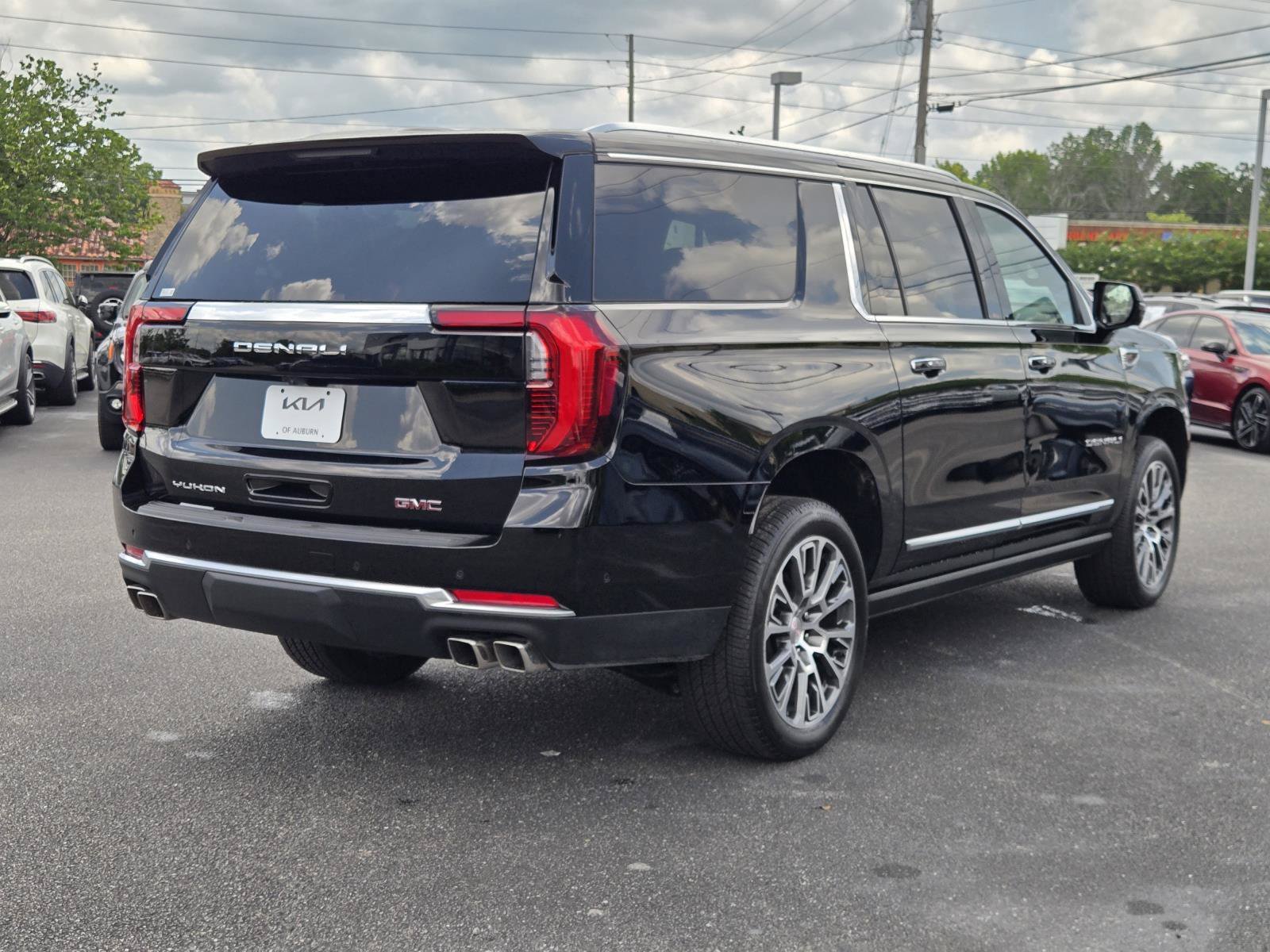 Used 2026 NOIR ONYX GMC Denali image 7