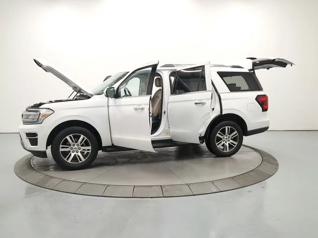 Used 2024 White Ford Limited image 12
