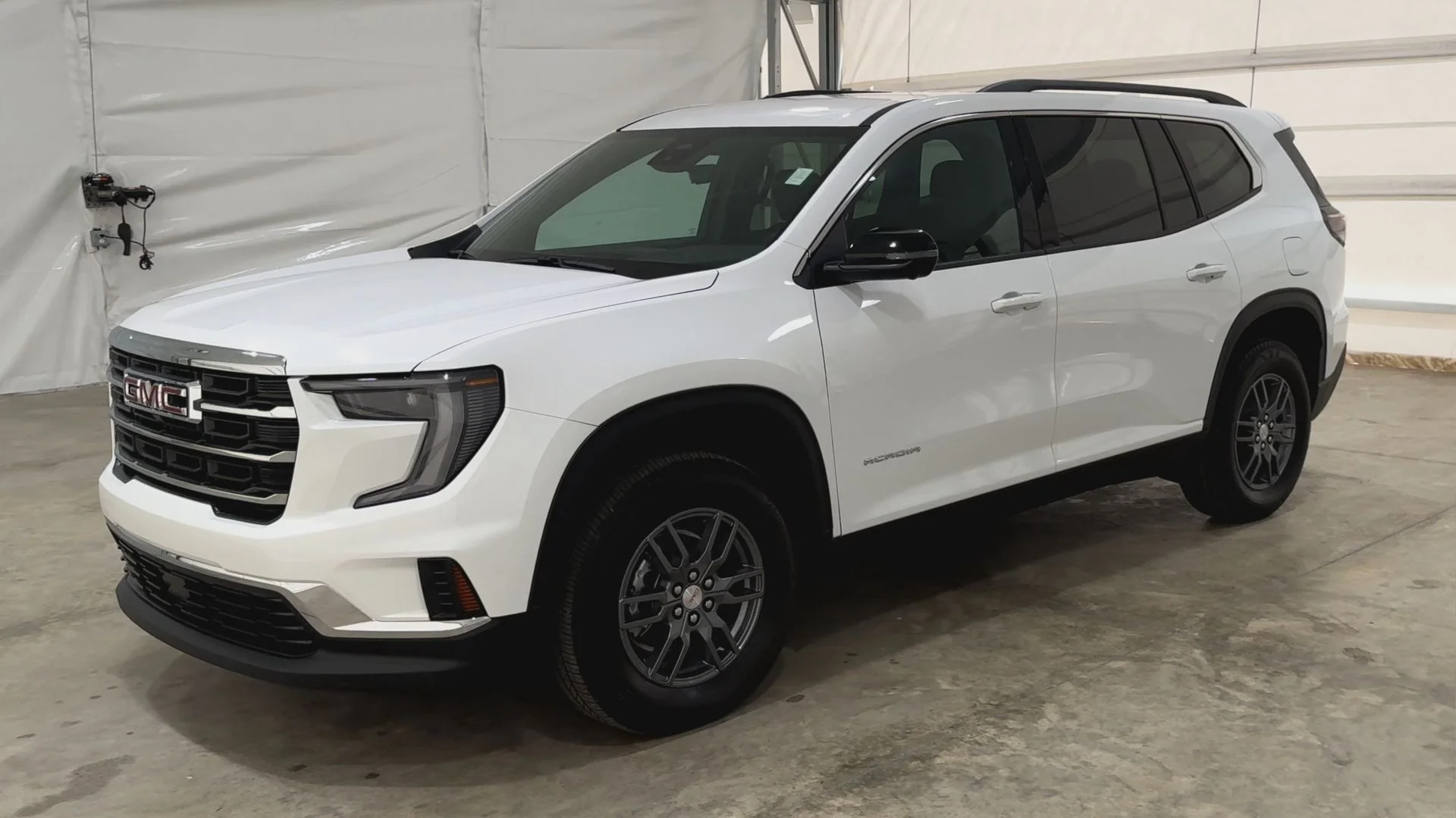 New 2026 Summit White GMC Elevation image 29