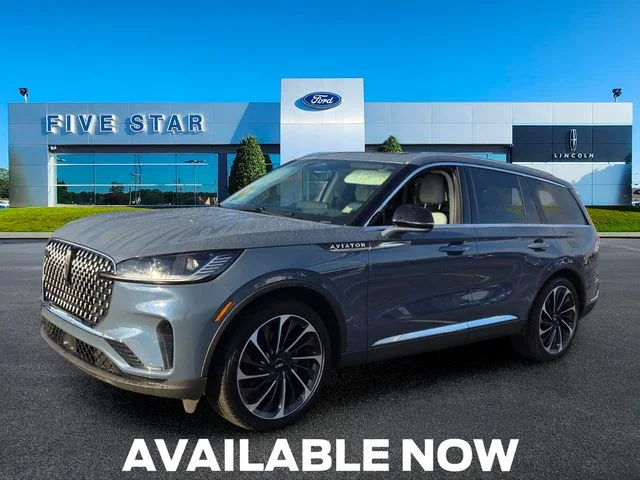 Used 2025 Blue Lincoln Reserve image 3
