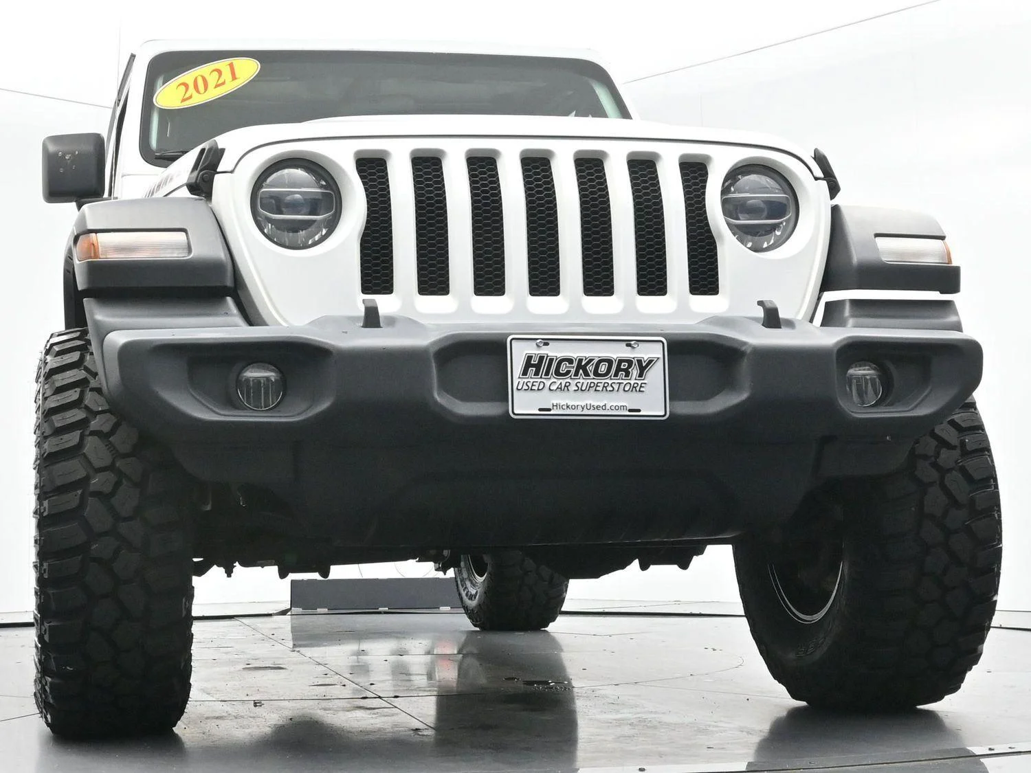 Used 2021 Bright White Clearcoat Jeep Unlimited Islander image 44