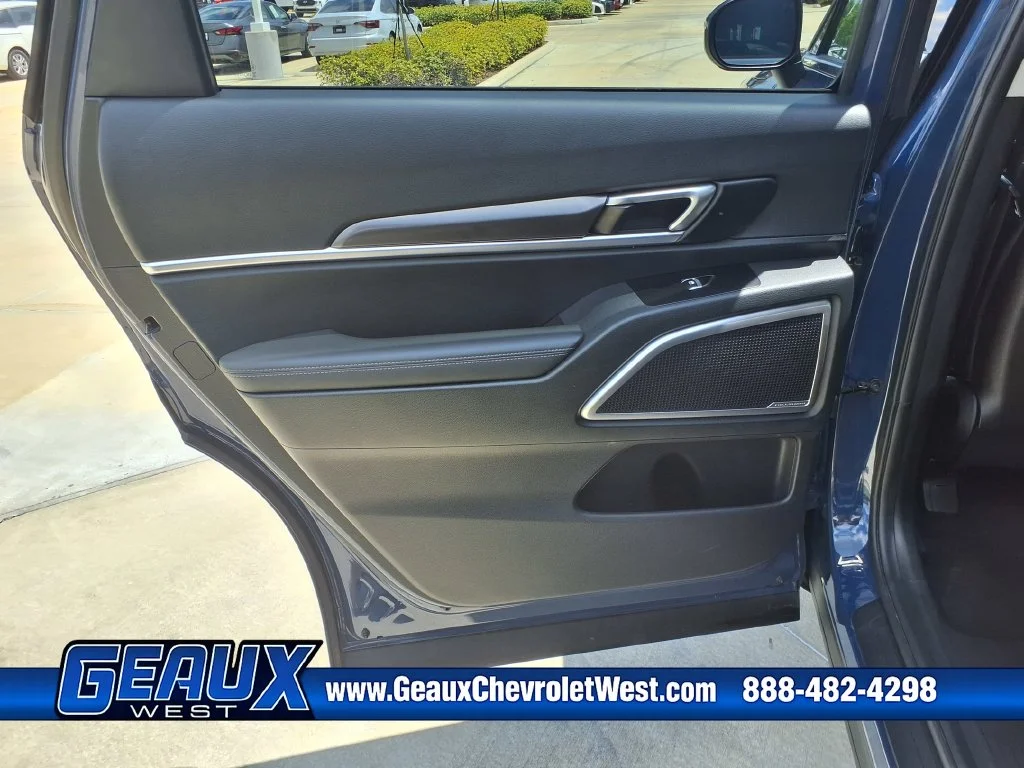 Used 2025 Black Kia S image 16