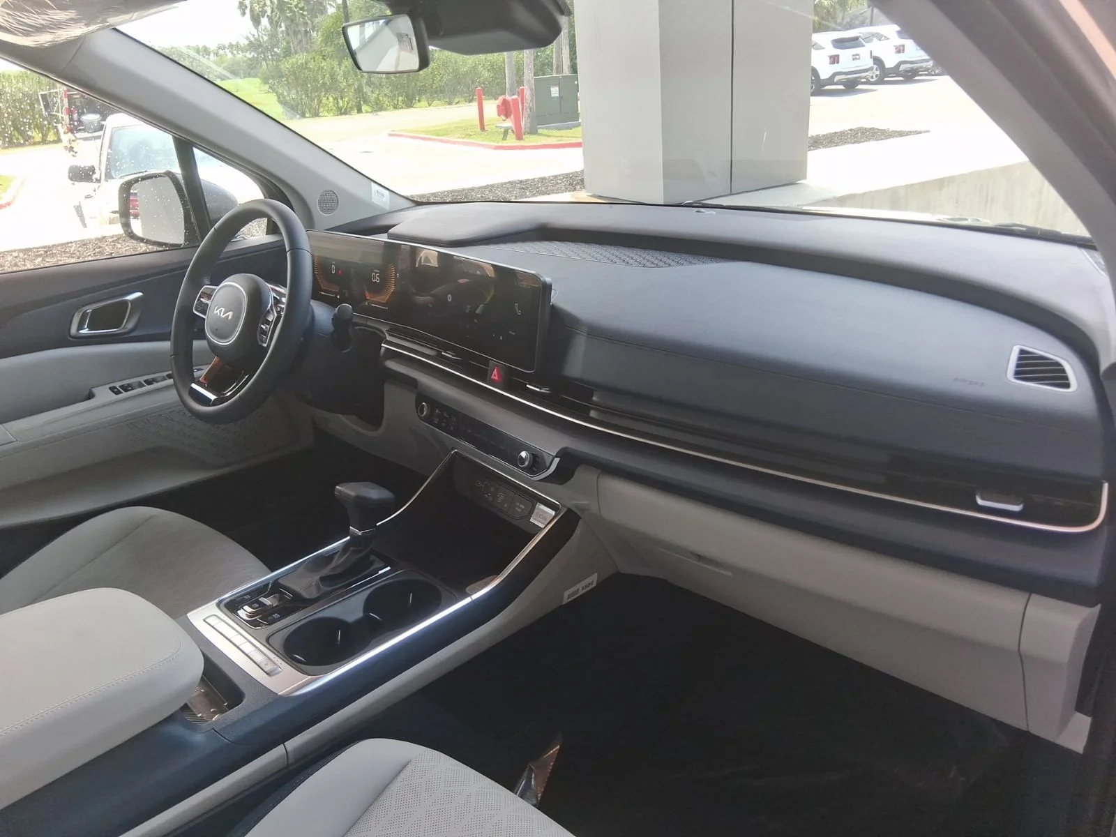 New 2026 White Kia EX image 11