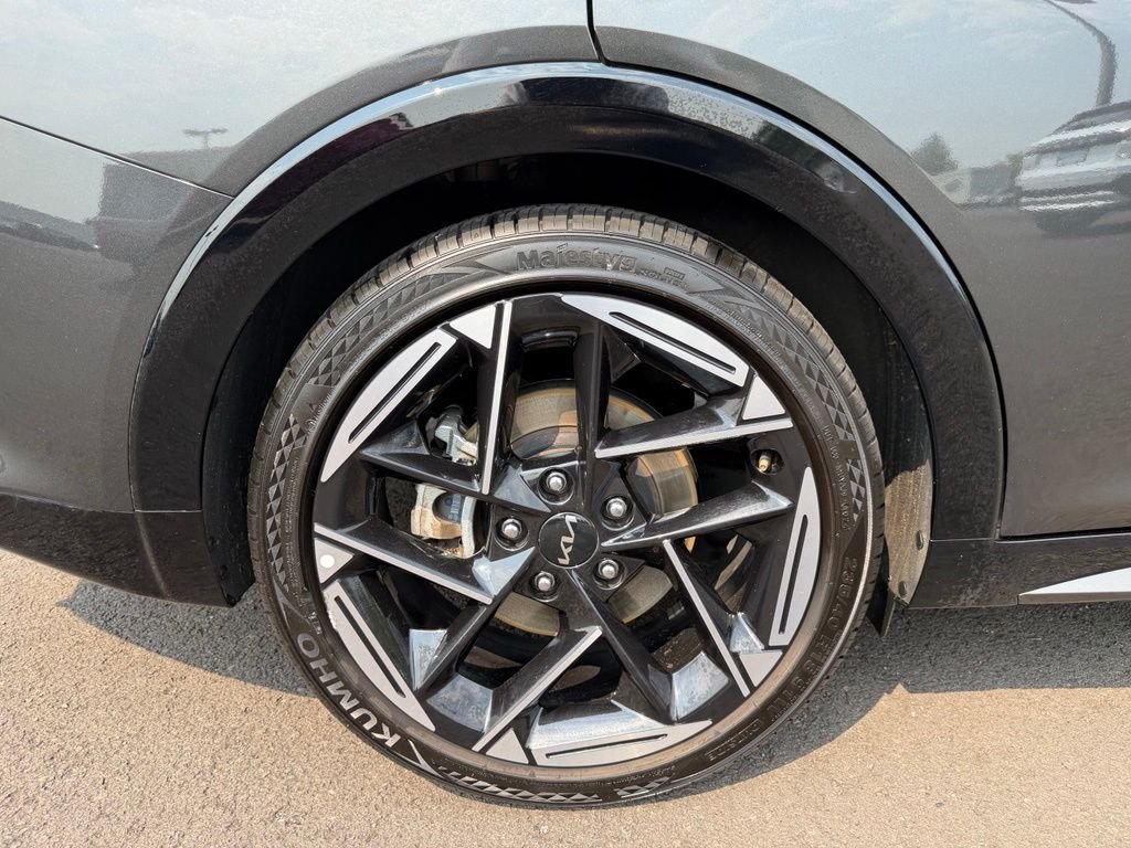 Used 2025 Interstellar Gray Kia GT-Line image 9