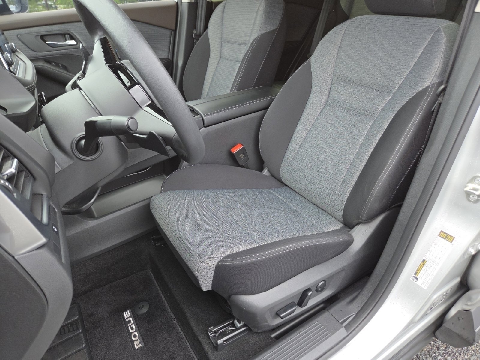 Used 2023 Brilliant Silver Metallic Nissan SV image 23