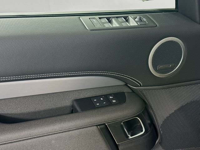2026 Land Rover Discovery Gemini Edition - Photo 20