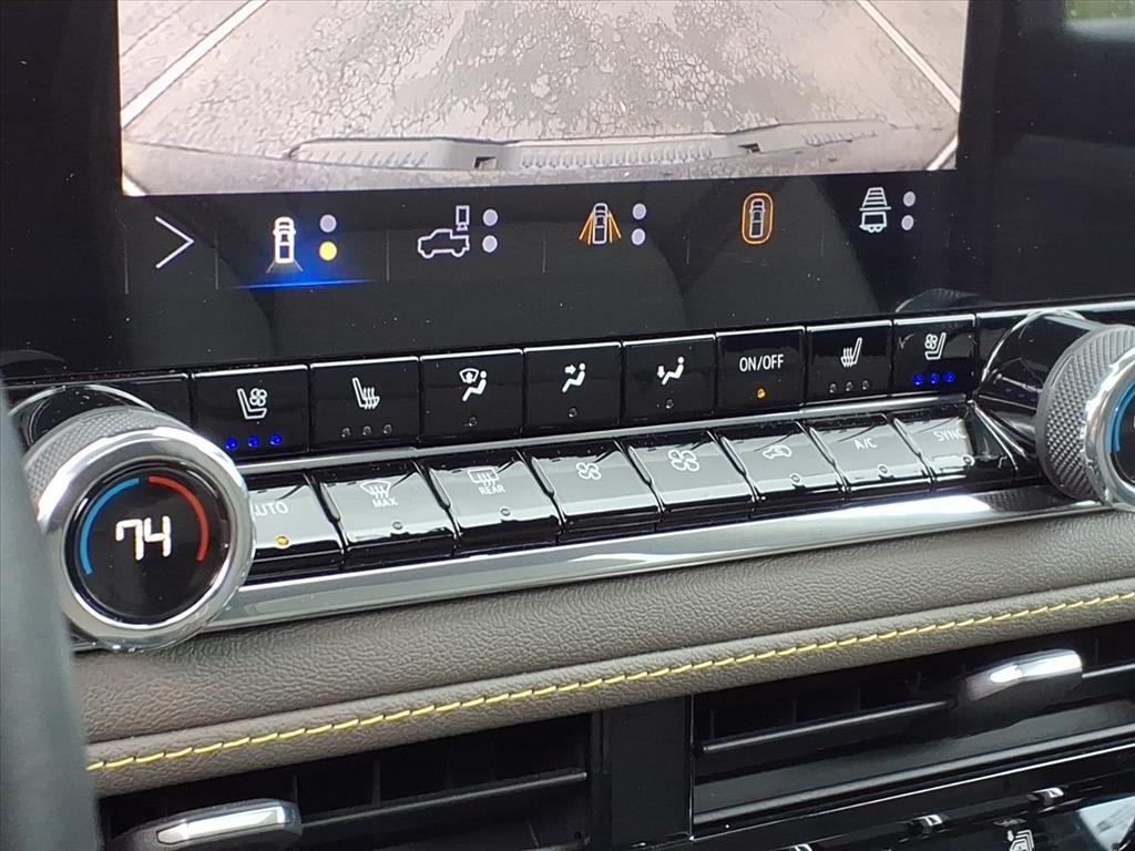 Used 2025 Black Chevrolet ZR2 image 17