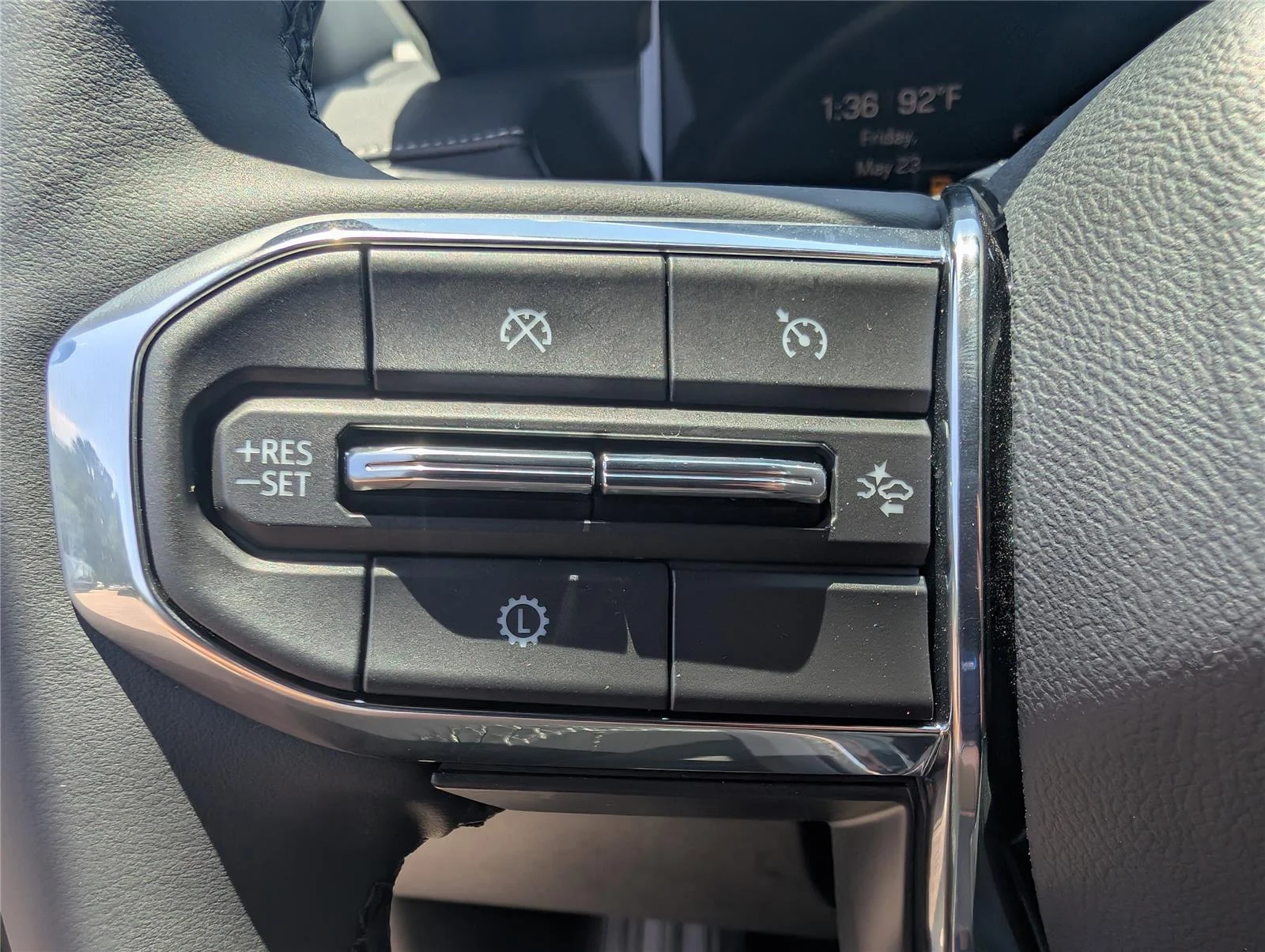 2025 GMC Acadia Elevation - Photo 23