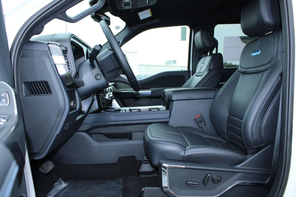 New 2026 Star White Metallic Tri-Coat Ford F-250® Platinum® image 44