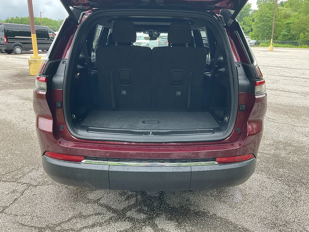 New 2026 Velvet Red Pearlcoat Jeep Altitude 4x4 image 15