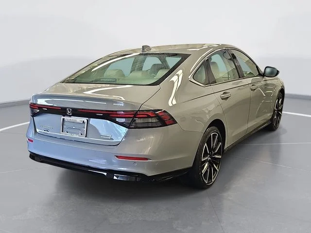Used 2026  Honda Touring image 3