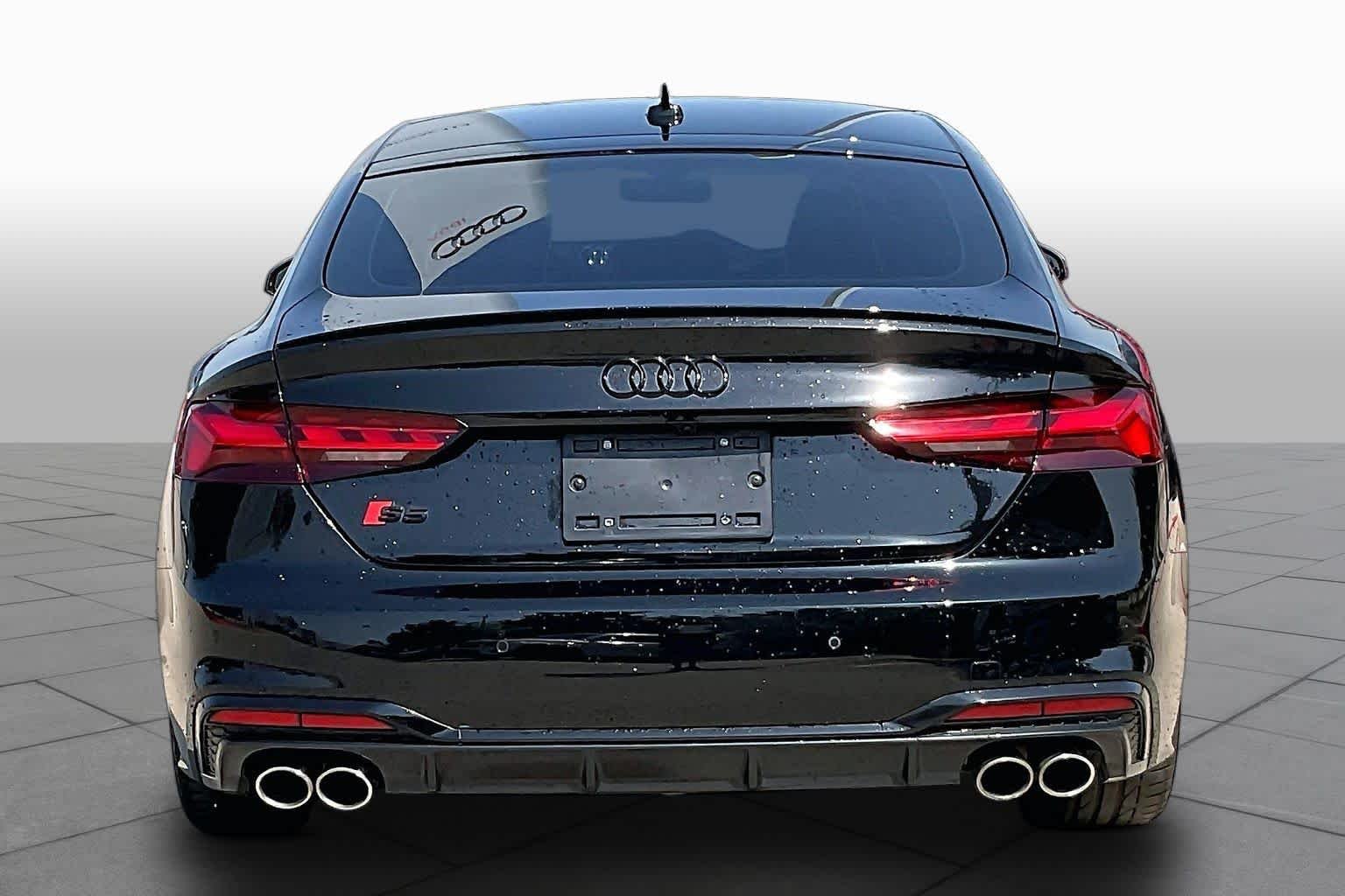Used 2022 Mythos Black Metallic Audi Premium Plus image 5