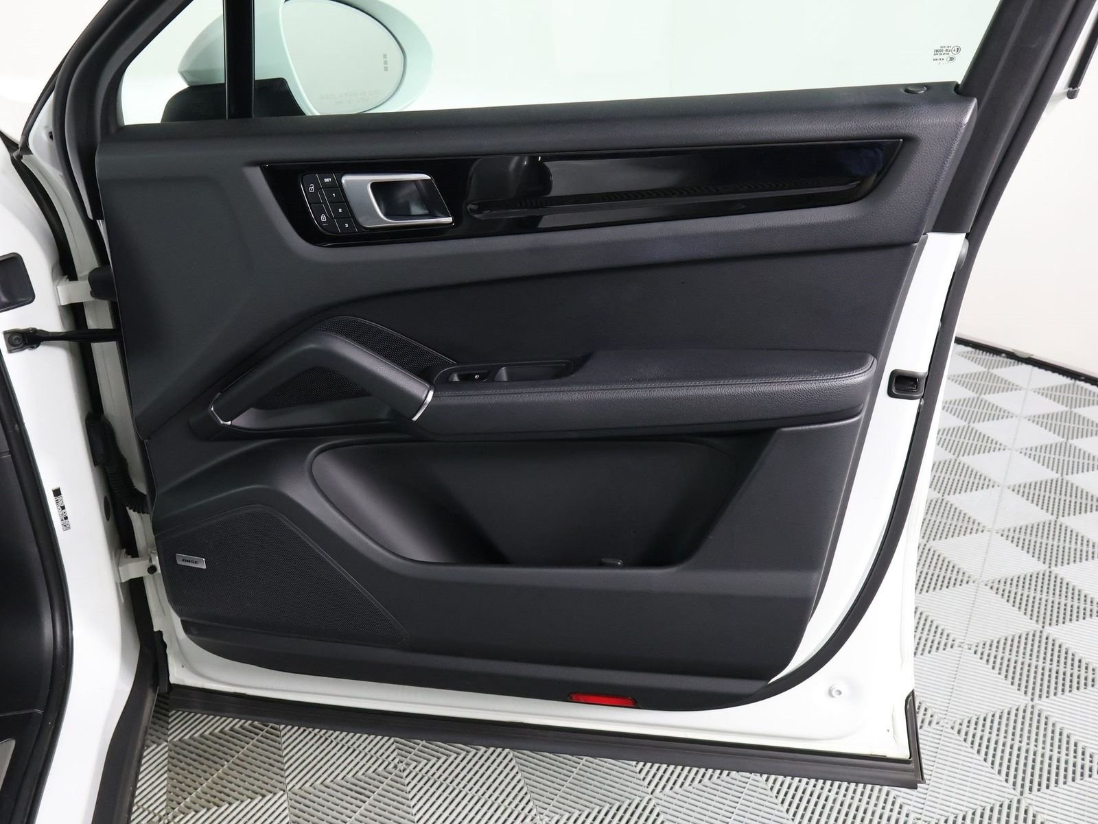 Certified Used 2022 White Porsche  image 23