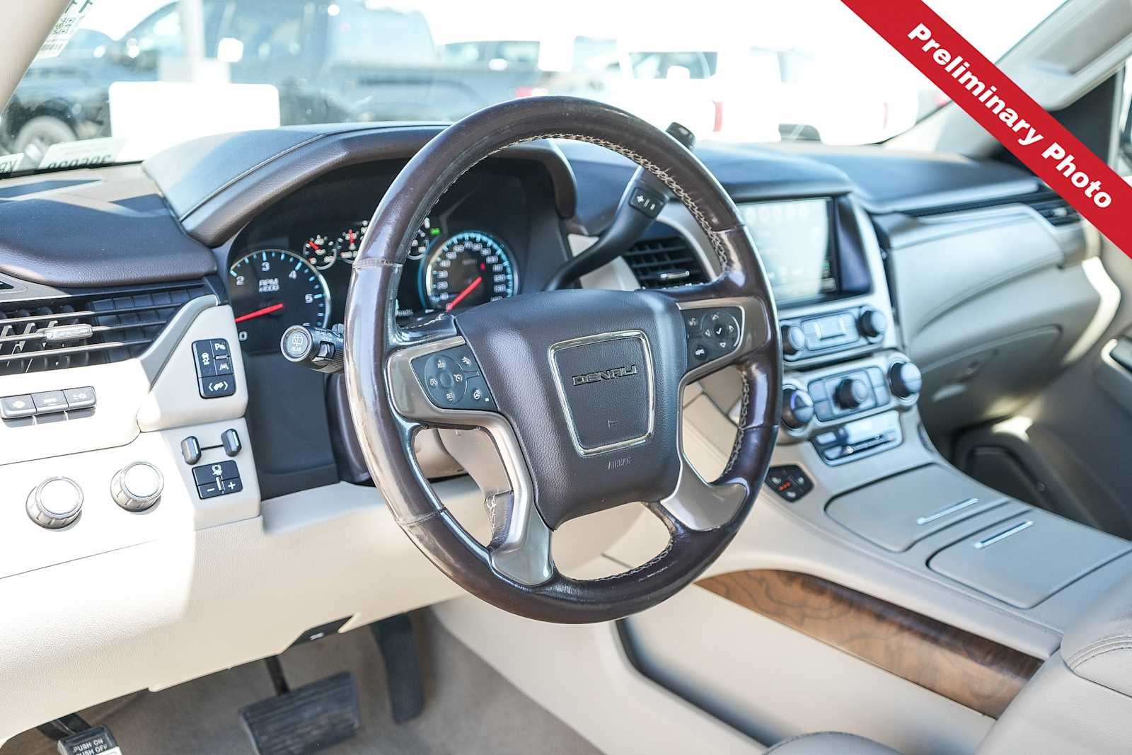 Used 2019 White Frost Tricoat GMC Denali image 14