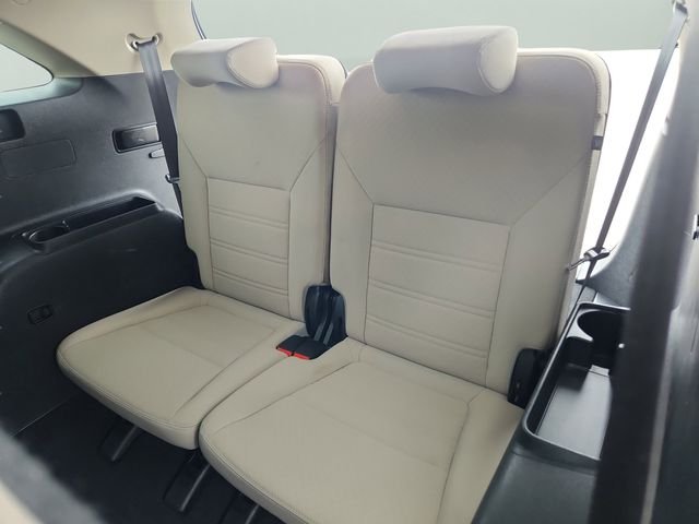 Used 2019 Blue Kia LX image 31