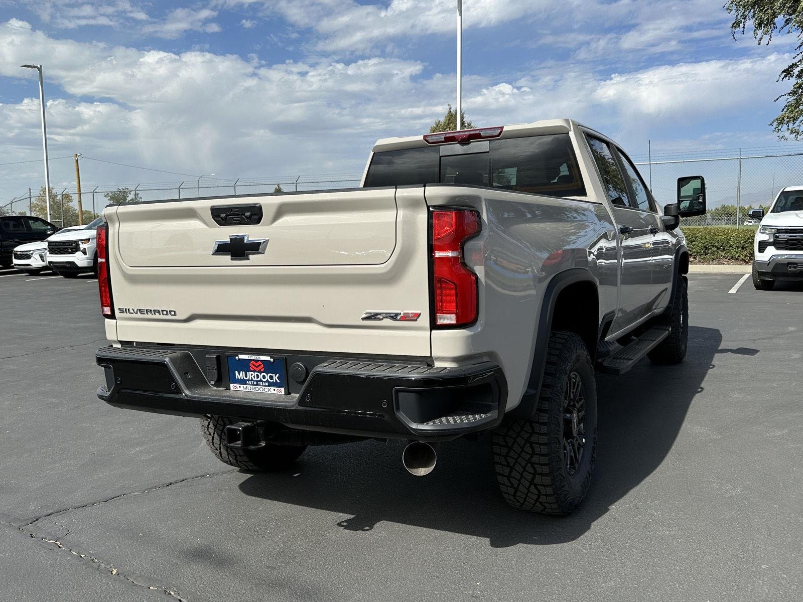 2026 Chevrolet Silverado 2500 HD ZR2 - Photo 9