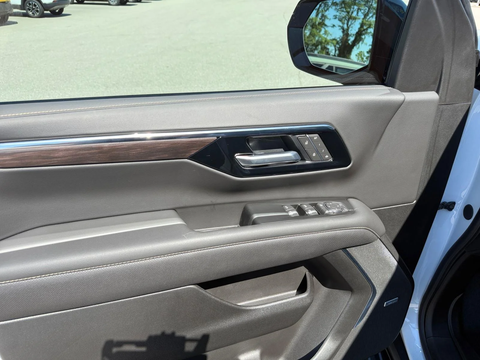 2026 Chevrolet Tahoe Premier - Photo 11