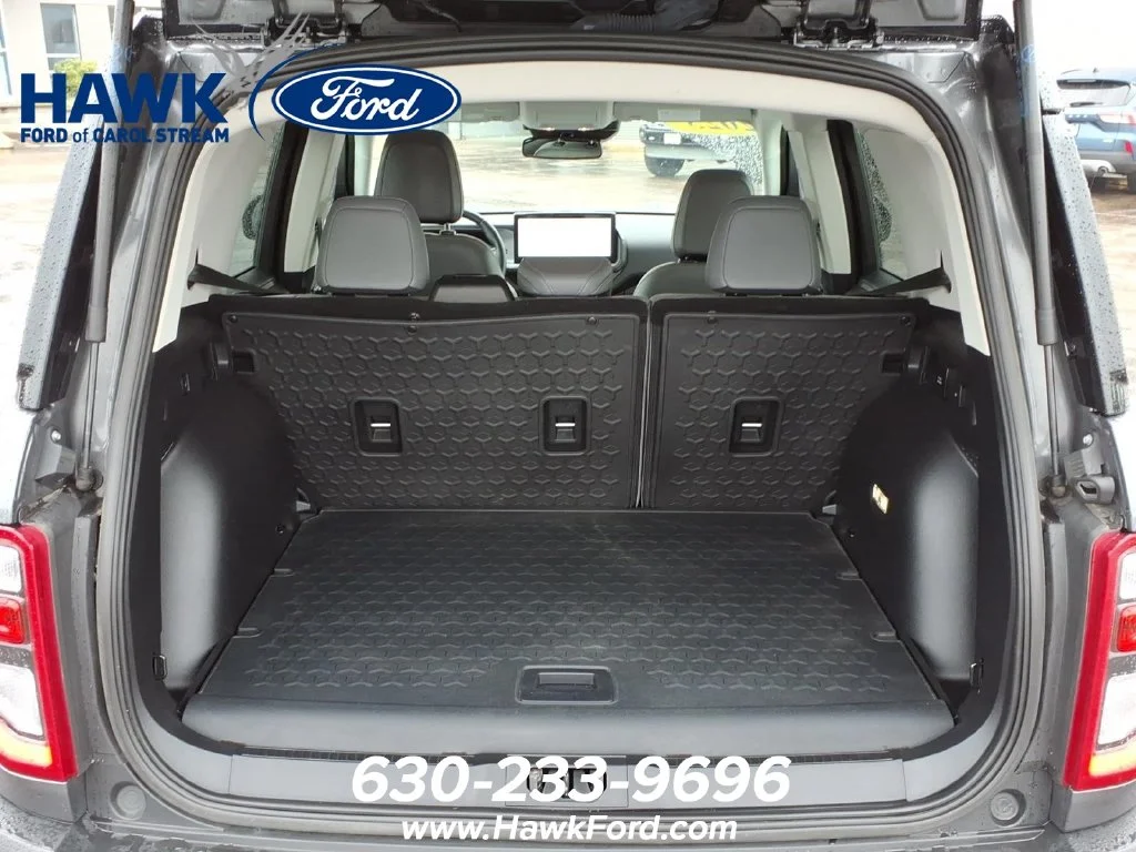 Certified Used 2025 Gray Metallic Ford Badlands image 29