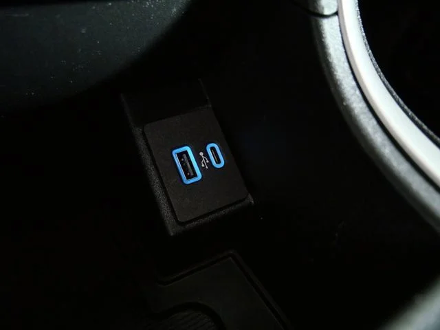 Used 2024 Gray Ford SEL image 6