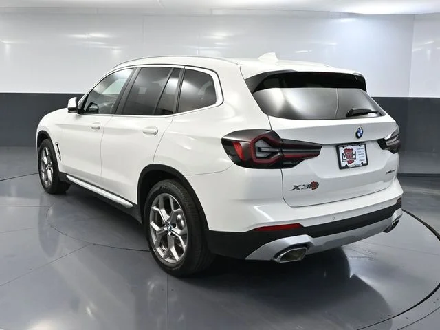 Used 2023 White BMW xDrive30i image 9
