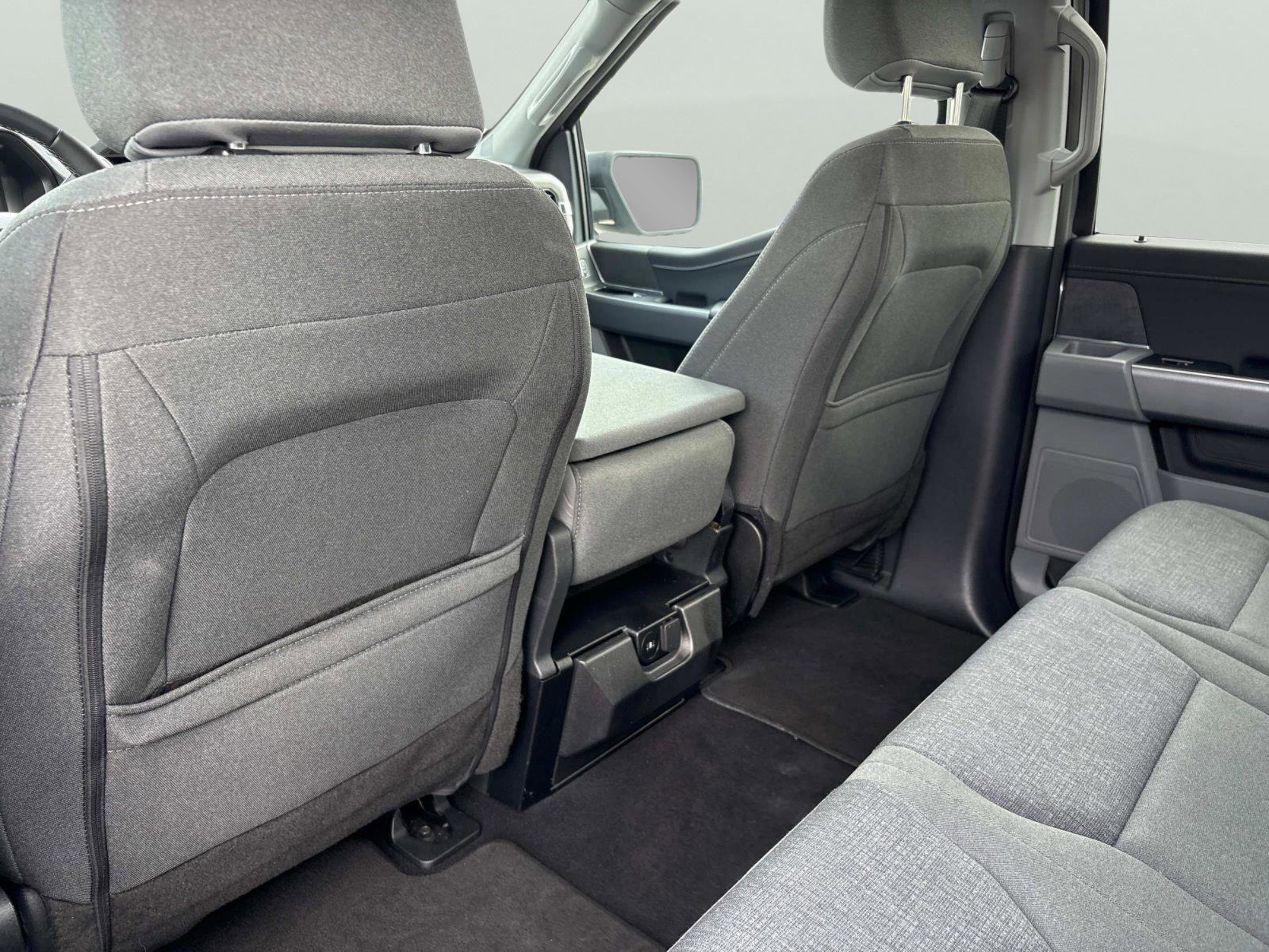 2025 Ford F-150 XLT - Photo 17