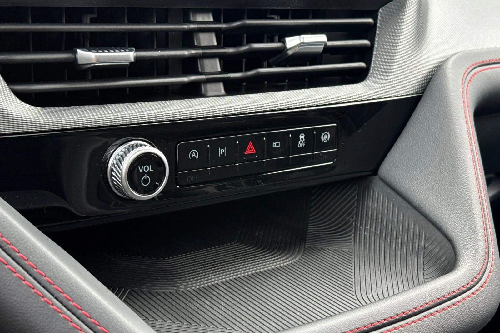 2026 Ford Explorer ST - Photo 26