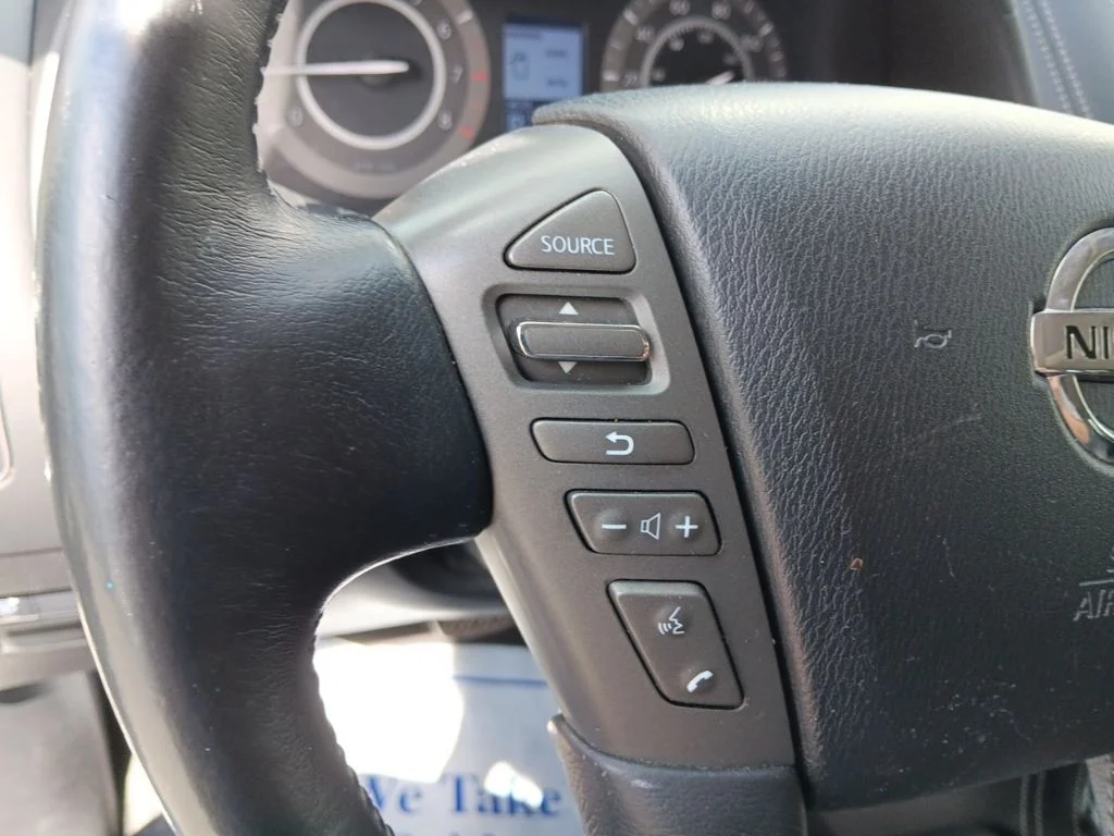 Used 2018 Pearl White Nissan SV image 18