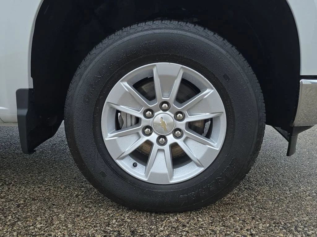 Used 2023 Summit White Chevrolet LT image 34