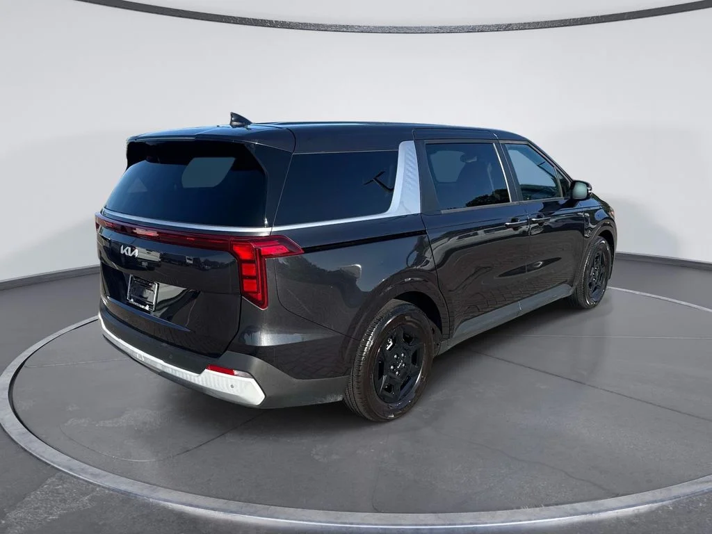 Used 2025 Gray Kia LXS image 7