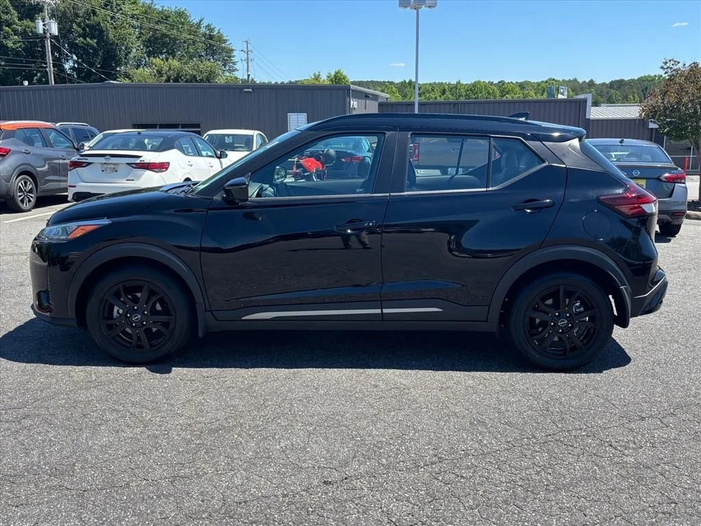 Used 2023 Black Nissan SR image 23