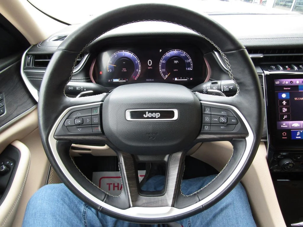 Used 2022 Black Jeep Limited image 27