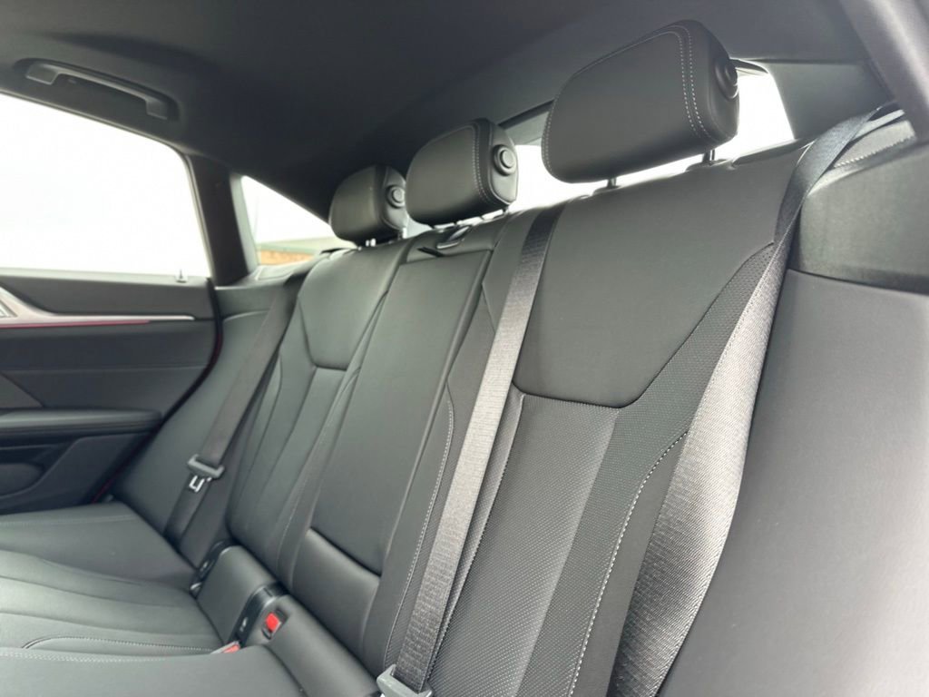 2025 BMW i4 40 - Photo 22