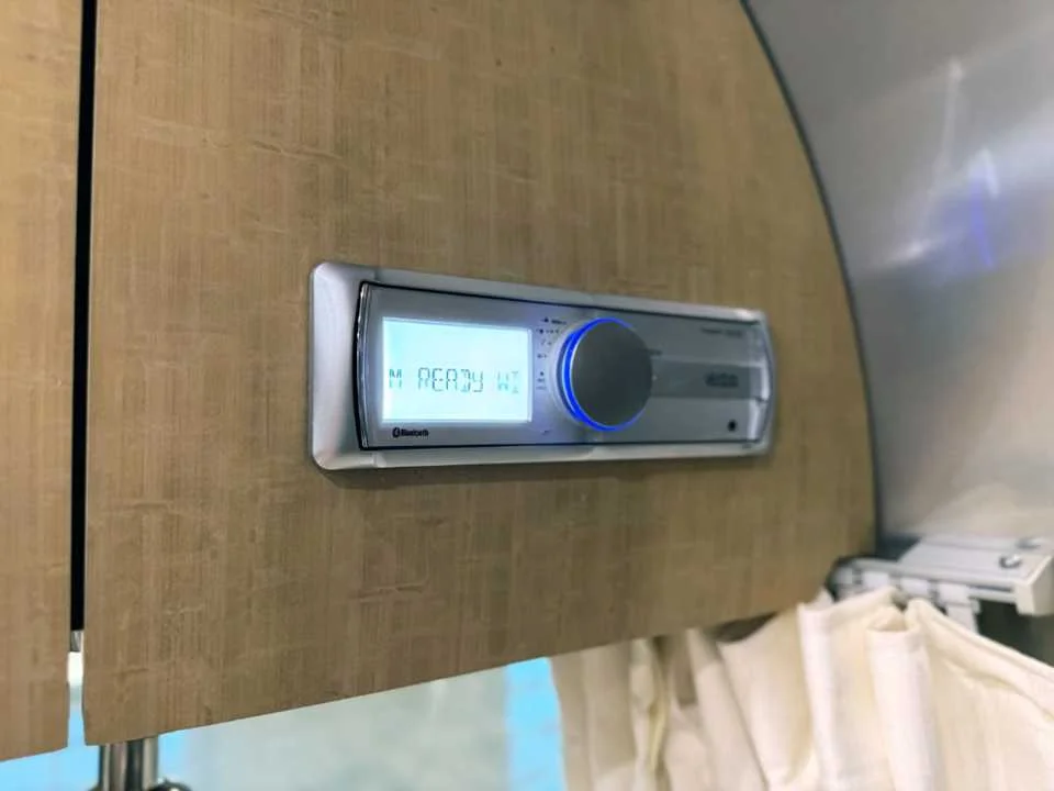 Used 2015  AIRSTREAM  image 36