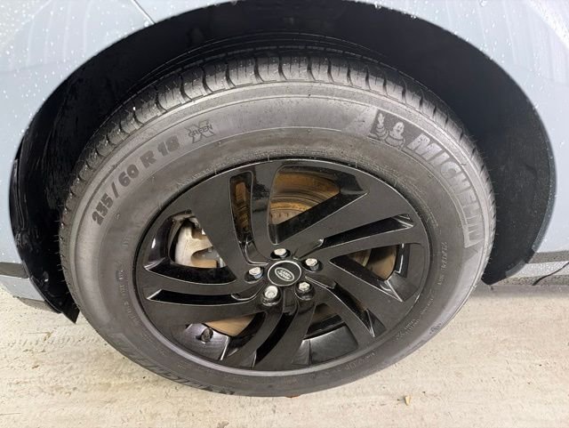 Certified Used 2023 Nolita Gray Metallic Land Rover Dynamic image 26