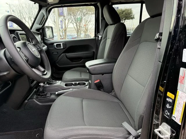 Used 2023 Black Jeep Sport S image 21