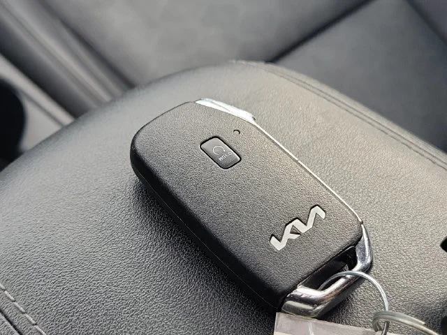 2024 Kia Seltos EX - Photo 32