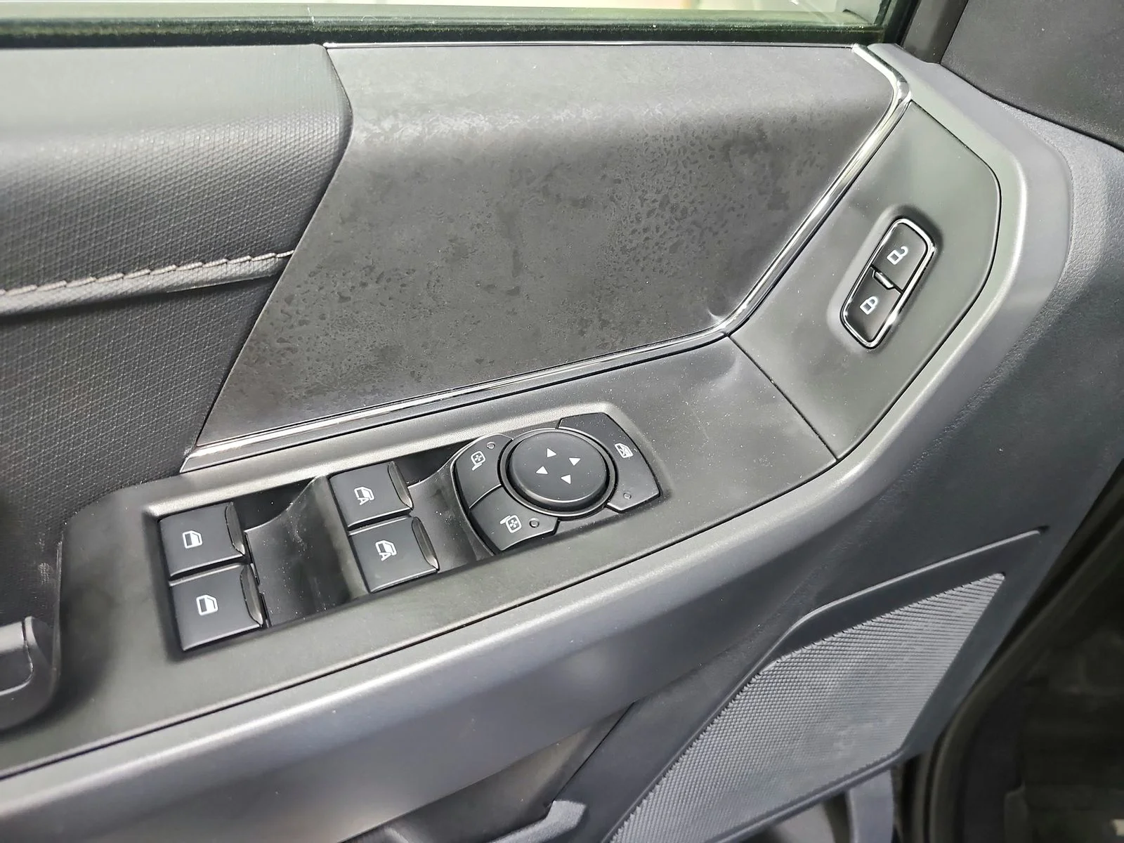 New 2026 Agate Black Metallic Ford XLT image 30