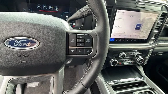 New 2026 Glacier Gray Metallic Tri-Coat Ford F-250® Lariat® image 67