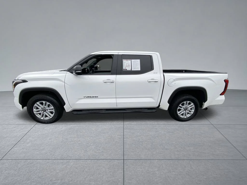Used 2025 White Toyota SR5 image 3