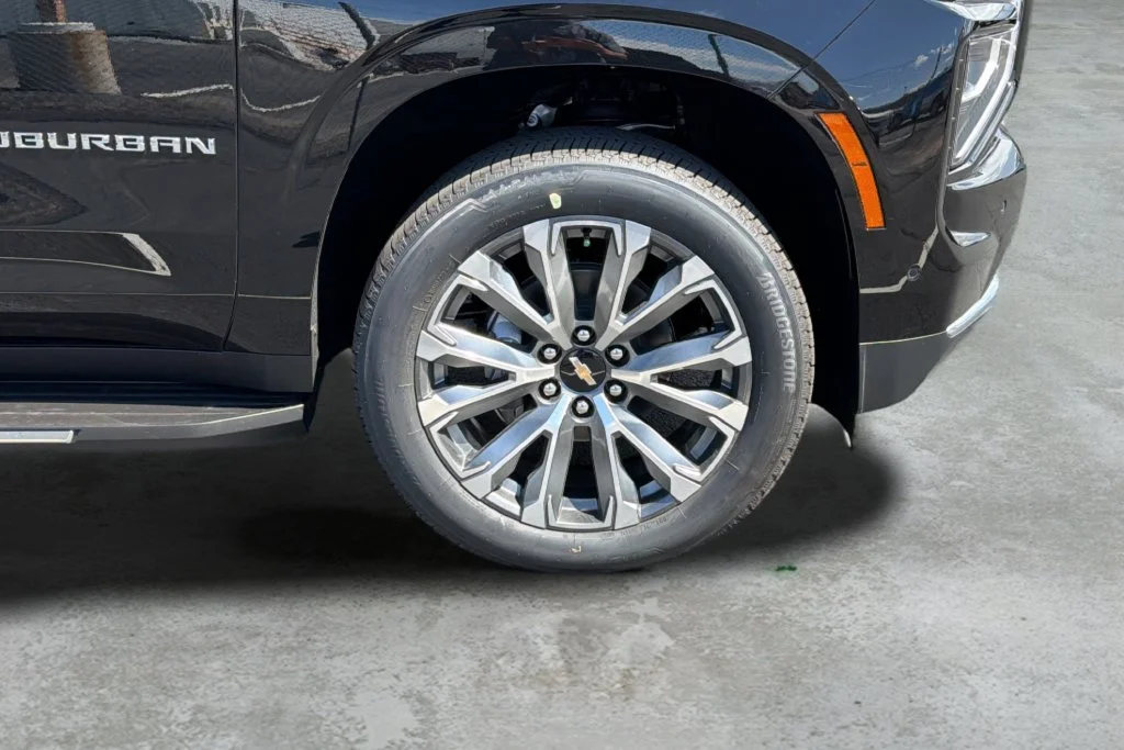 New 2026 Black Chevrolet High Country image 31