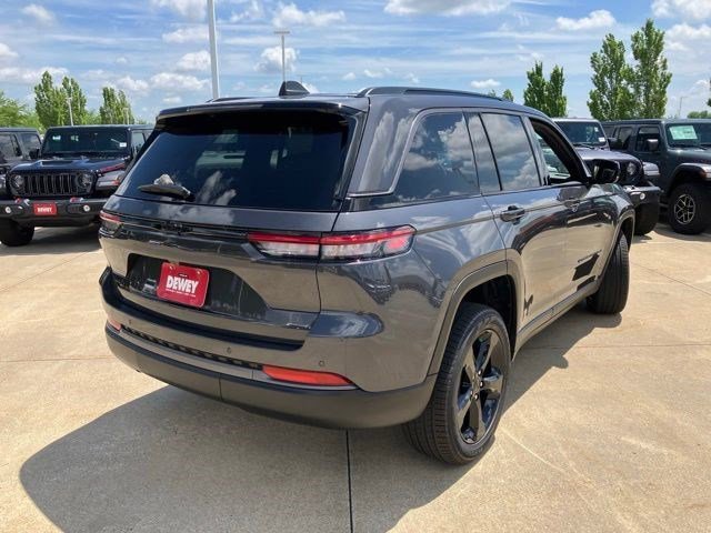 New 2026 Baltic Gray Metallic Clear-Coat Exterior Paint Jeep Limited image 5