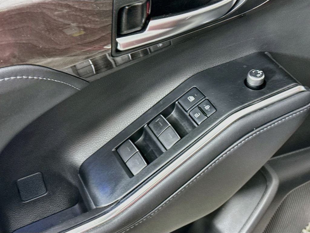Used 2022 Red Toyota Platinum image 19