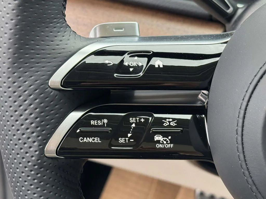 New 2026 White Mercedes-Benz GLS 450 image 22