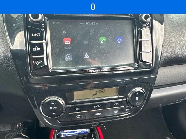 Used 2020  Mitsubishi LE image 12